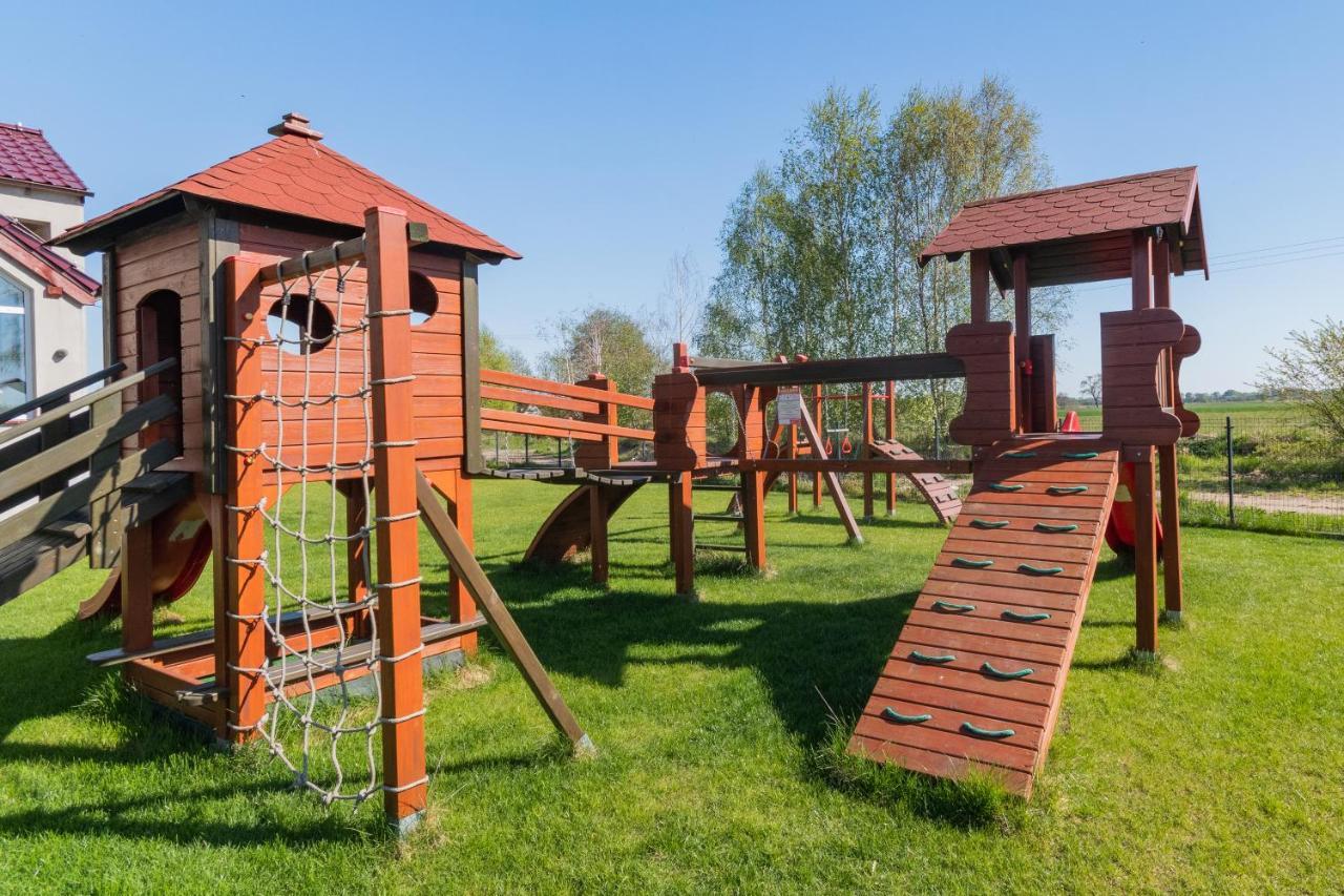 Pokoje Goscinne Frik Jantar Exterior photo
